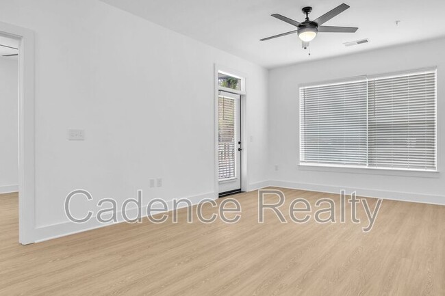 Building Photo - 610 S Kerr Ave