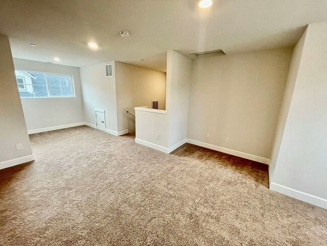 Building Photo - 17054 SW Lemongrass Ln