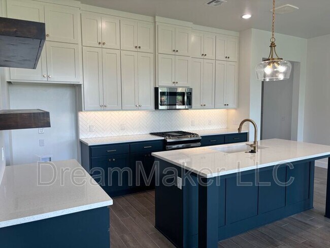 Building Photo - 3026 Hollow Crest Ln