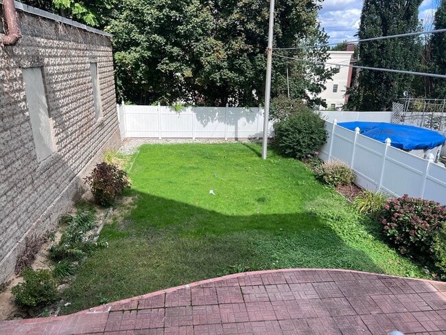 Building Photo - 69 Jaques St