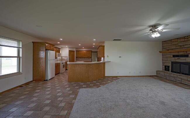 Building Photo - 3 - Bedroom 2 - Bath with 2 - Car Garage