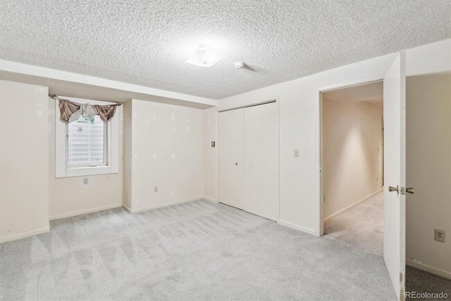Building Photo - 14333 E Warren Pl