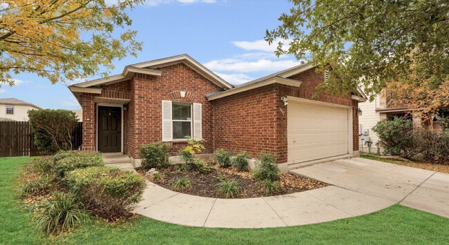 Building Photo - "Charming 3-Bedroom Oasis on Cherokee Blvd with 2 Full Baths – 1425 Sq Ft of Cozy Living in New B...