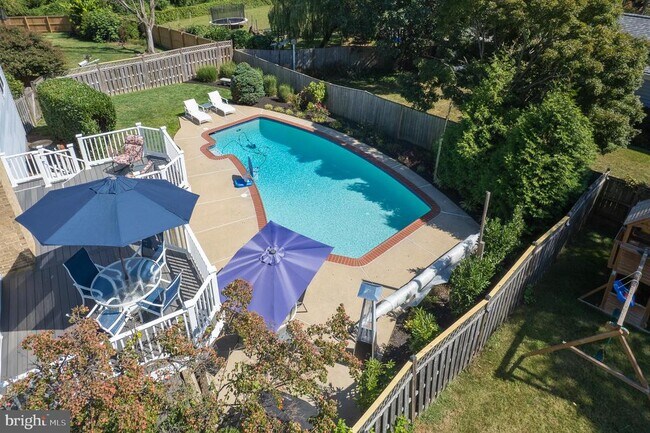 Building Photo - 1615 Spottsworth Way