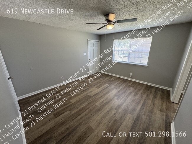 Building Photo - 619 Newcastle Dr