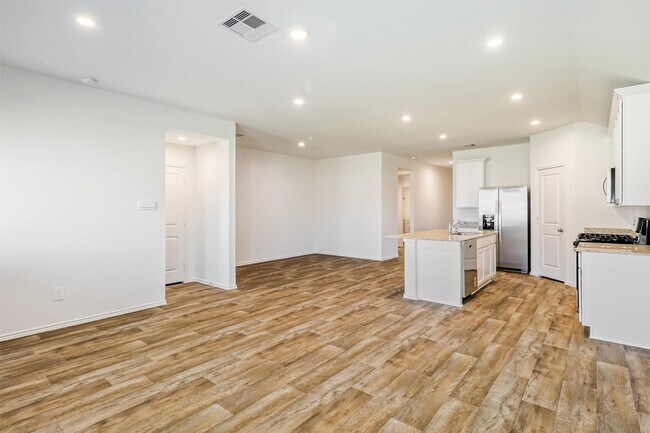 Building Photo - 30846 Brightwell Bnd