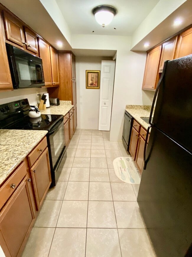 Building Photo - Furnished Scottsdale One Bedroom Condo For Long or Short Term (Min 3 Months)