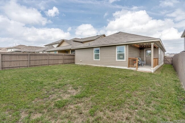 Building Photo - Beautiful 3BR 2BA Home w/ Fenced Yard • Full Kitchen Suite • Attached Garage in San Antonio