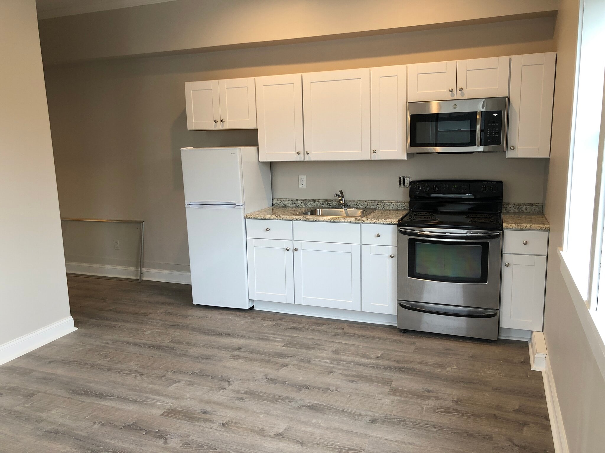 kitchen - 4 Elm St