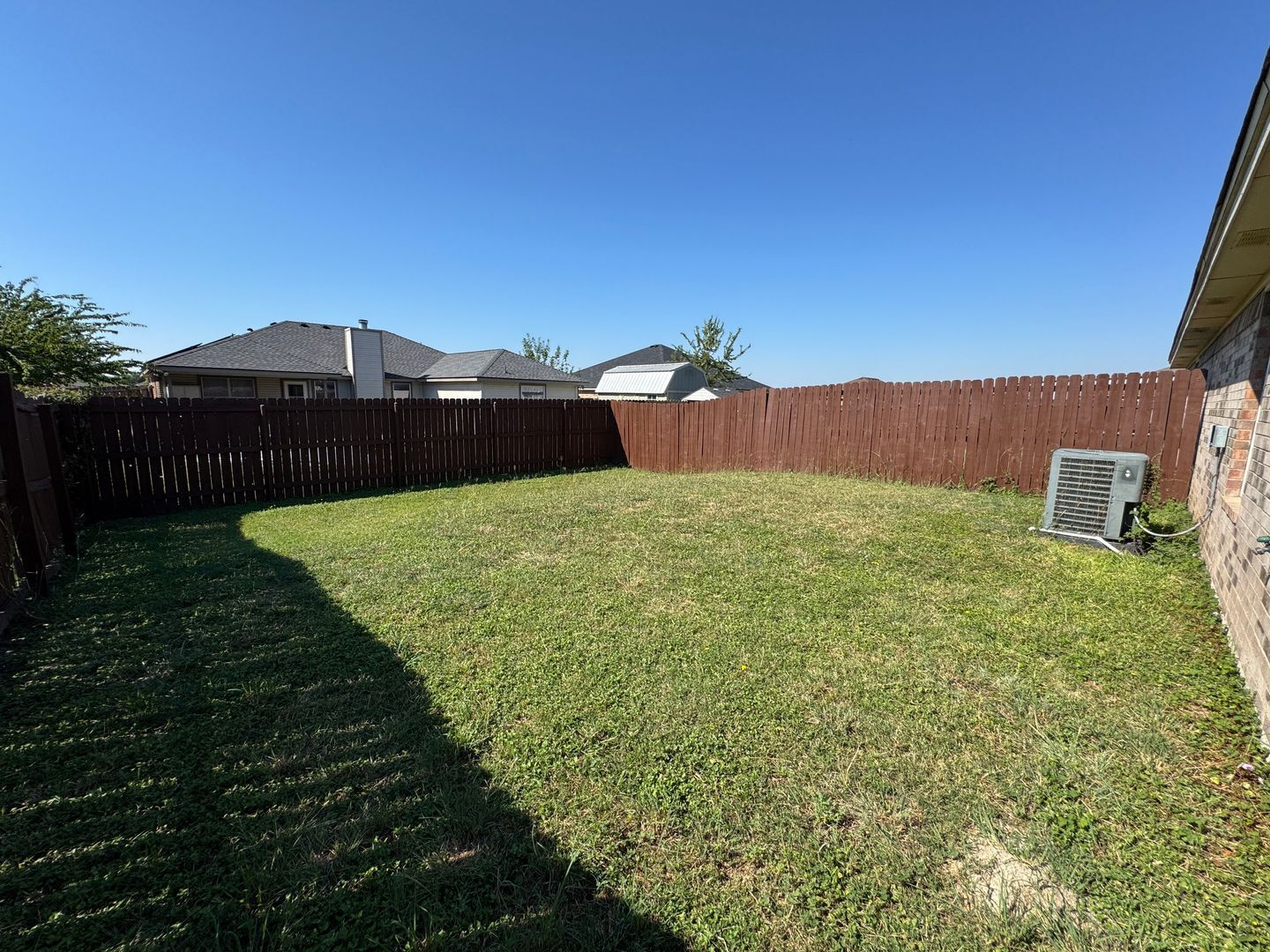 Building Photo - 1204 Cinch Dr