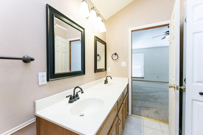 Building Photo - 5903 70th St