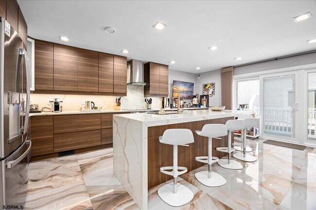 Building Photo - 9616 Pacific Ave