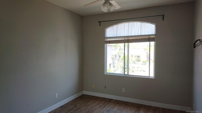 Building Photo - 918 Camino De La Reina