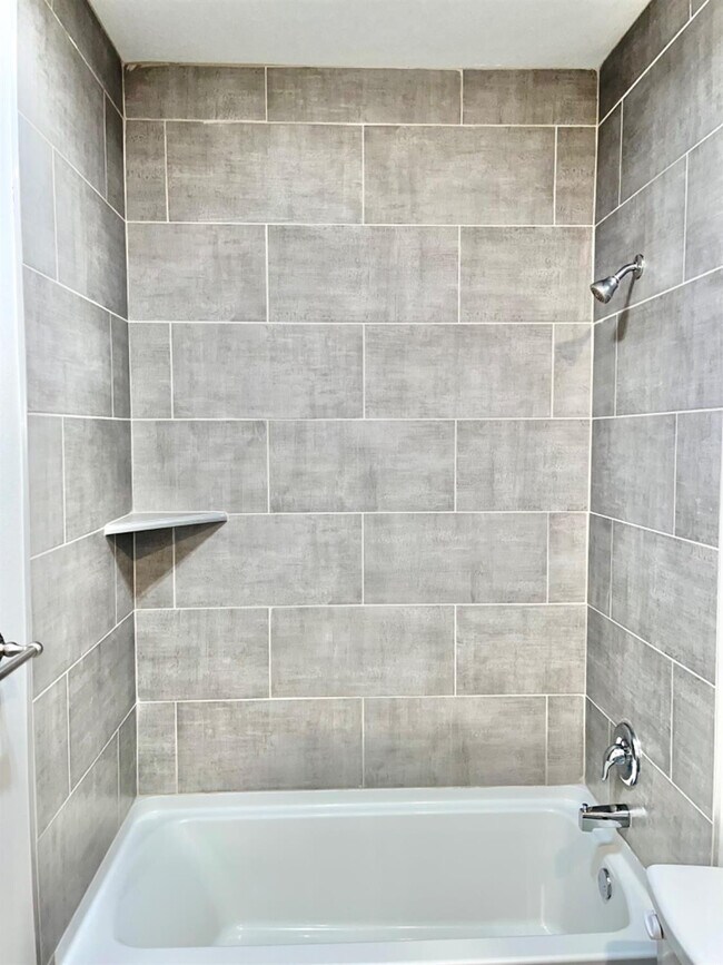 Building Photo - 7729 96th St