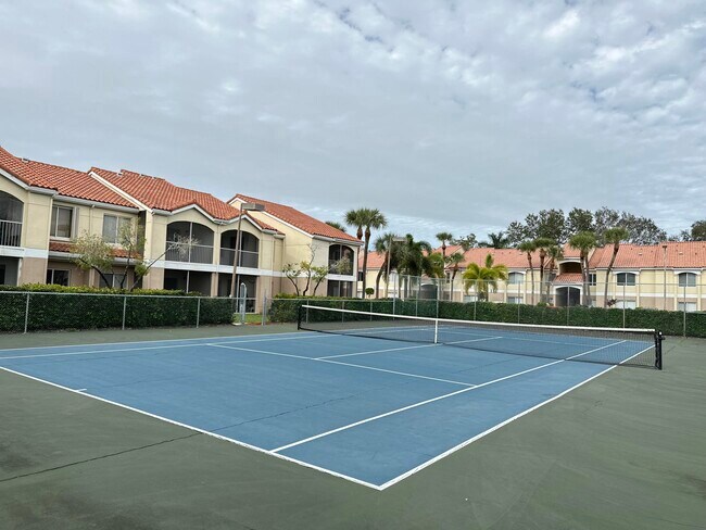 Building Photo - 815 Boynton Beach Blvd