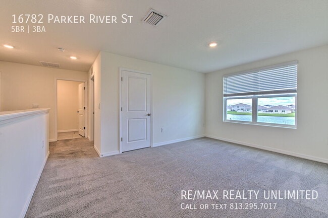 Building Photo - 16782 Parker River St
