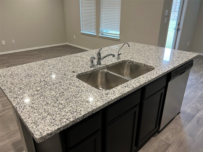 Building Photo - 40434 Gdn Hts Ln