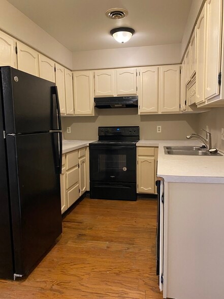 Building Photo - 3504 11th Ave N