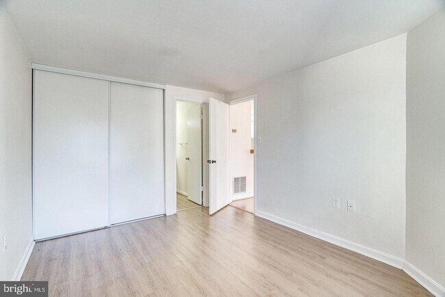 Building Photo - 4418 Pembrook Village Dr