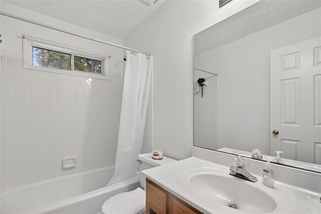 Building Photo - 2222 Amber Creek Trail