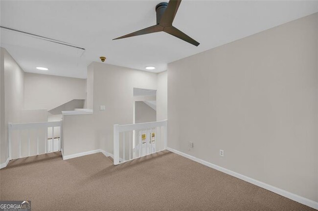 Building Photo - 914 Bradford Ln