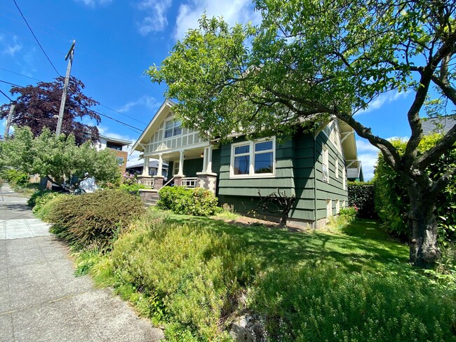 Building Photo - Phinney Ridge/Fremont House/Duplex