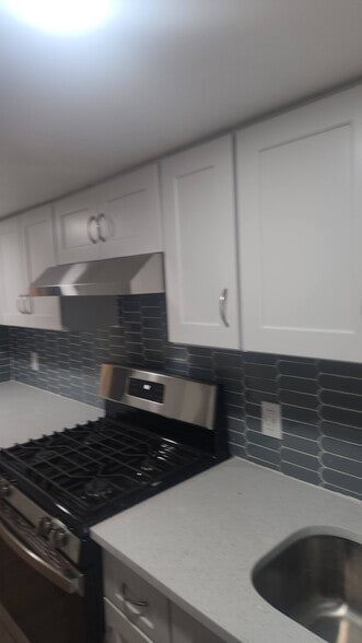 Building Photo - 441 Meacham Ave