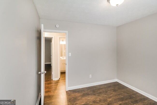 Building Photo - 3066 Arden Way SW