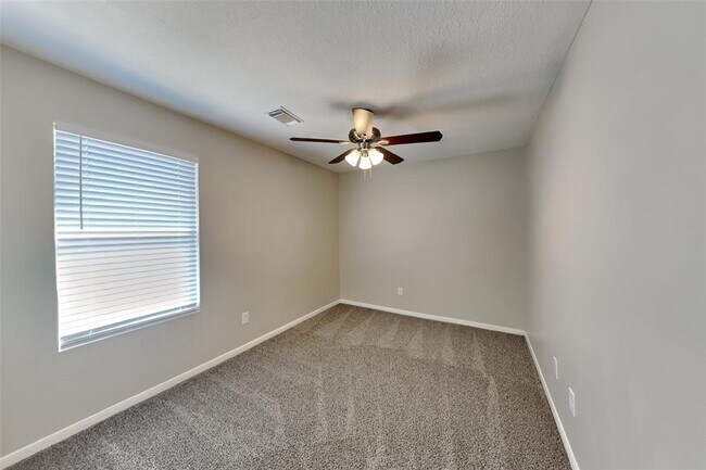 Building Photo - 5546 Calm Ct