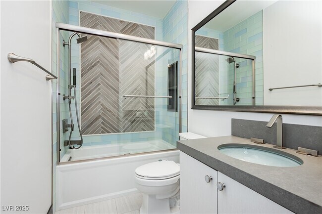 Building Photo - 94 Glade Hollow Dr