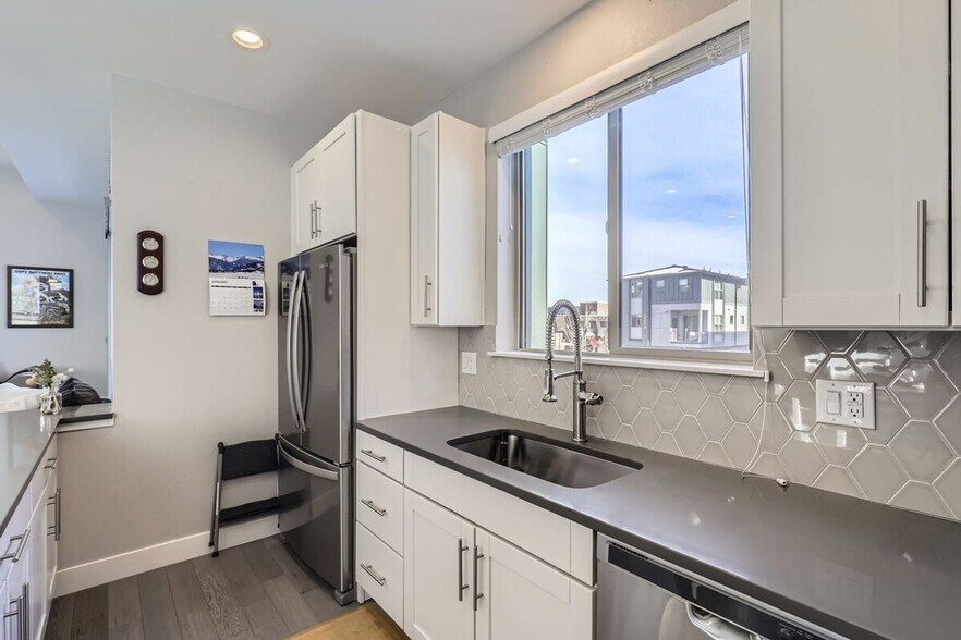 Building Photo - 5409 Allison St