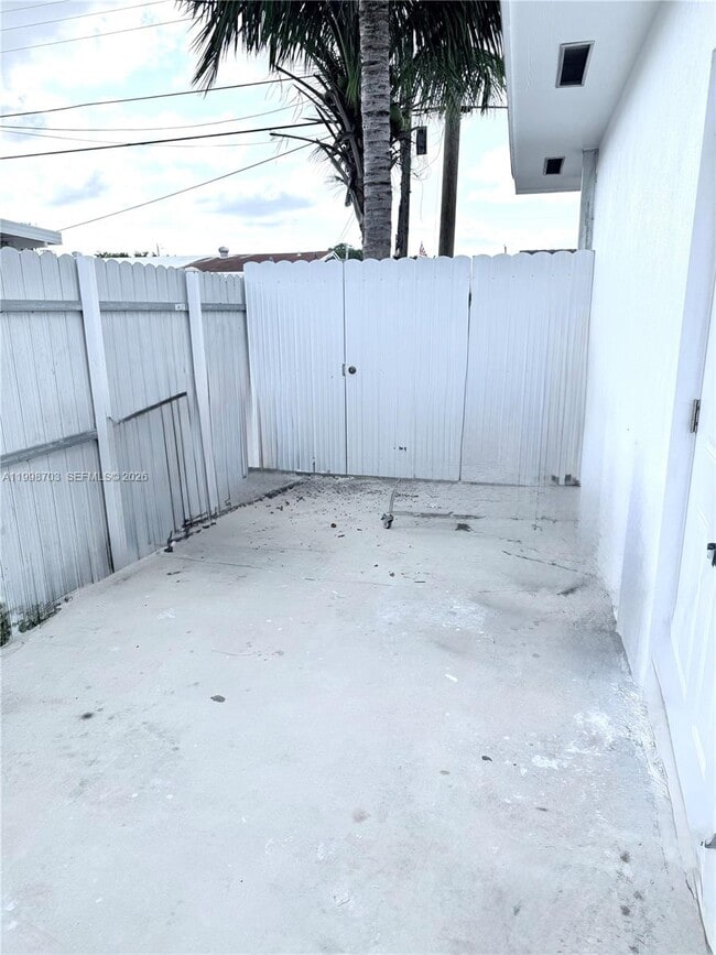 Building Photo - 4600 W 8th Ave