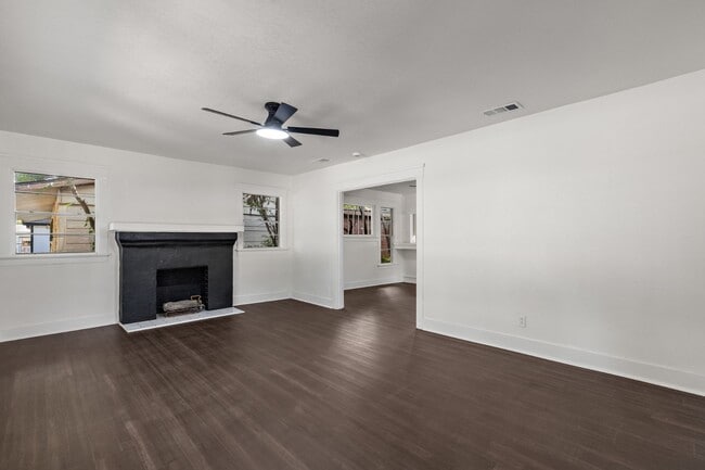 Building Photo - 1415 Fillmore St