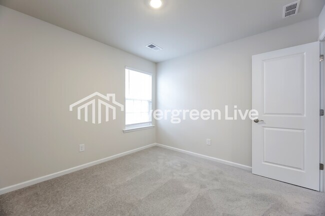 Building Photo - now