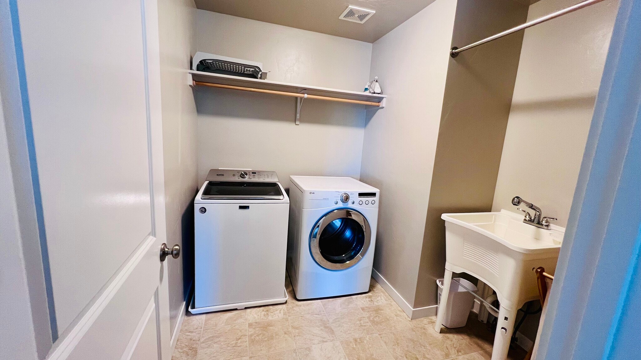 Building Photo - 1123 Drexel Hill Ave