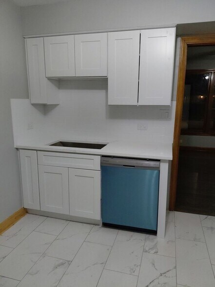 Building Photo - 5610 Bohlander Ave