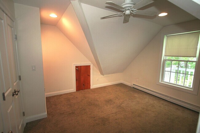 Building Photo - 47 Mt Vernon St