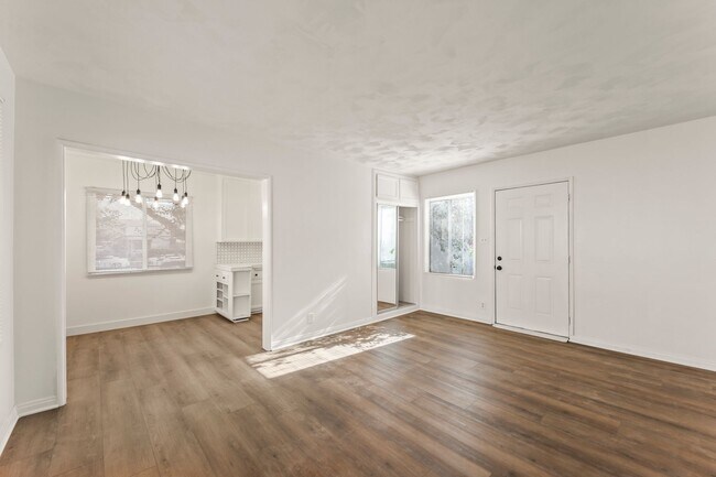 Building Photo - Washington Place