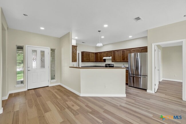 Building Photo - 2116 Bentwood Dr