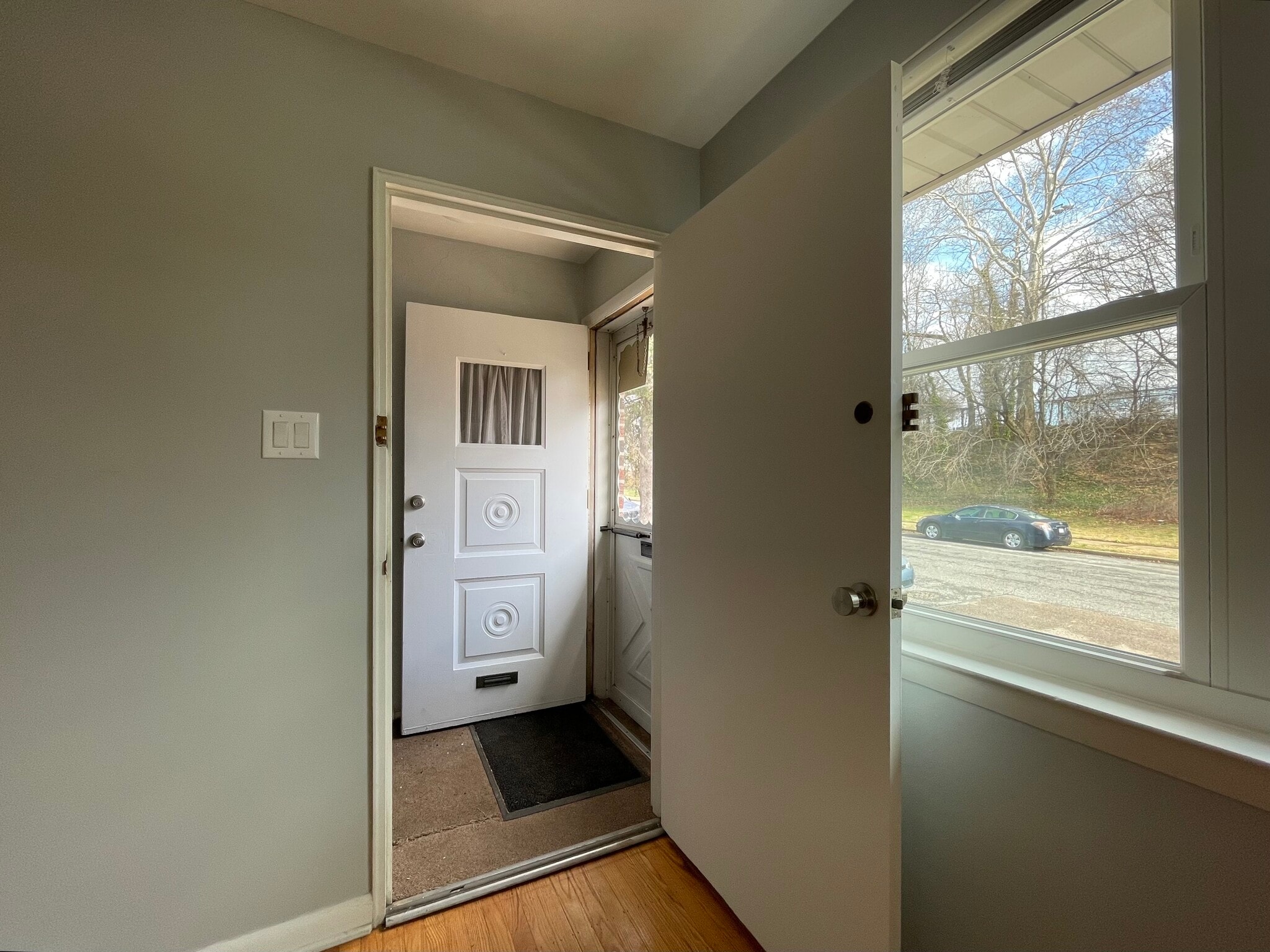 Building Photo - 614 Borbeck Ave