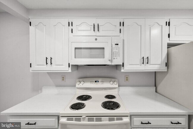 Building Photo - 6056 Morgan Ct