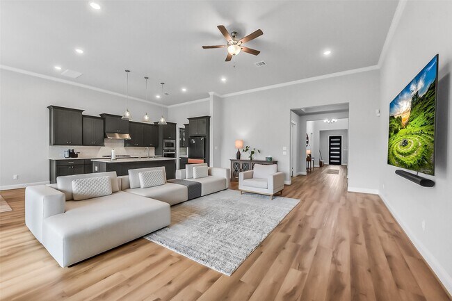 Building Photo - 11927 Carillon Forest Dr