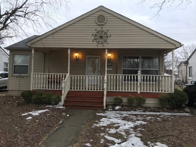 Primary Photo - 2326 Barrett Ave