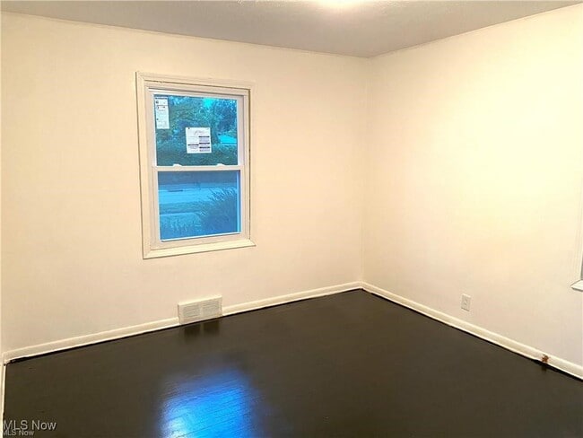 Building Photo - 718 Shelley Pkwy