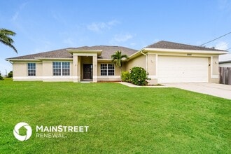 Building Photo - 2920 NE 3rd Ave