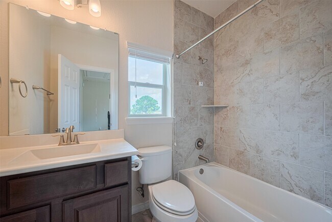 Building Photo - 10004 Spring Shadows Park Cir