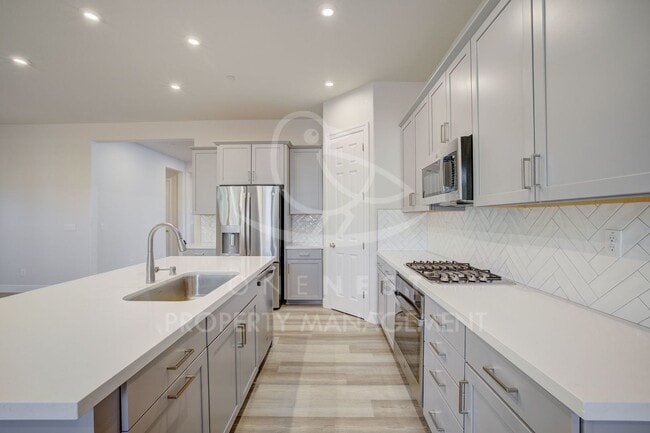 Building Photo - Fabulous floorplan; 3 bdrm 3 bthm + bonus ...