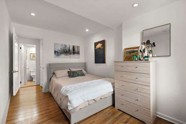 Building Photo - 1315 Washington St