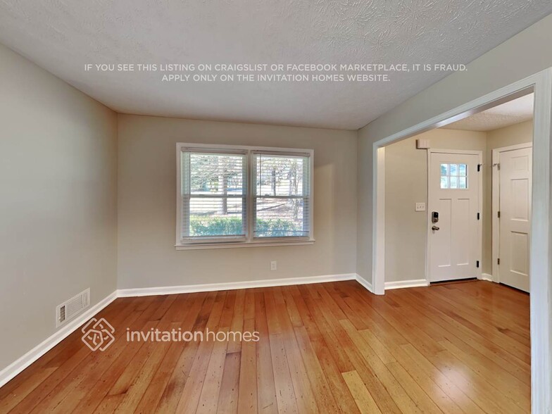 Building Photo - 1022 Williamsburg Ct NW