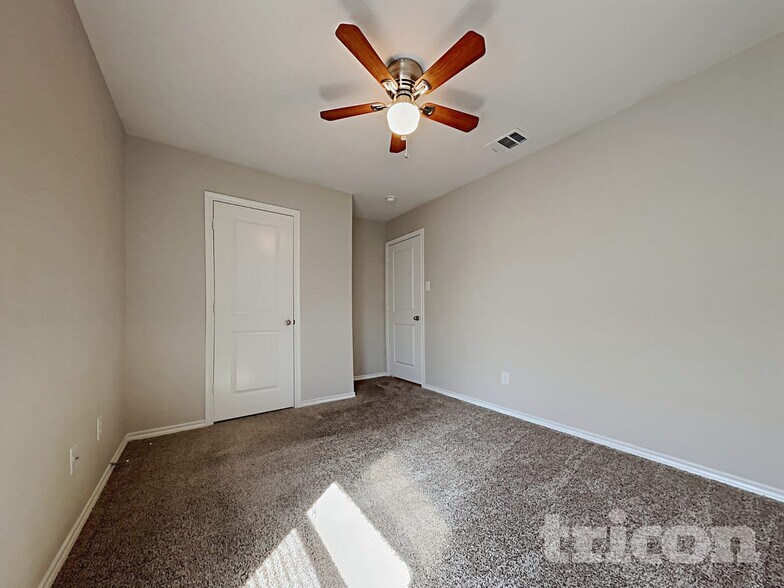 Building Photo - 1904 Strongbark Dr